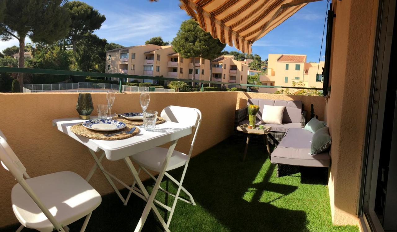 בנדול Studio Avec Terrasse Et Piscine מראה חיצוני תמונה
